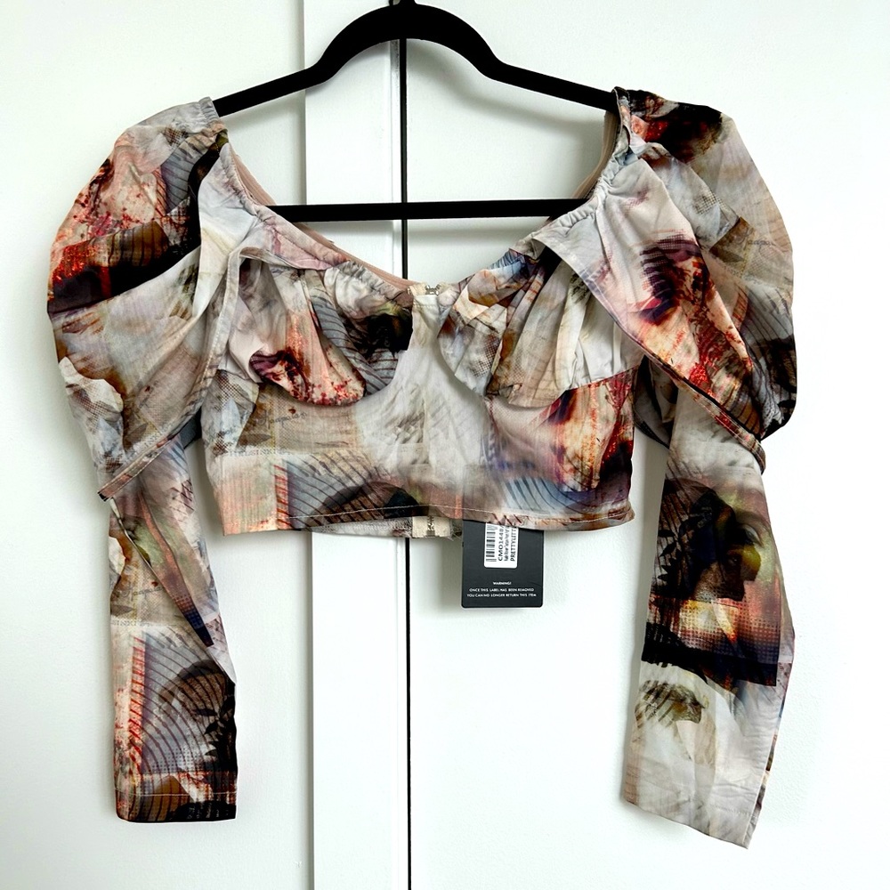 Pretty little things Long Sleeve Crop Top